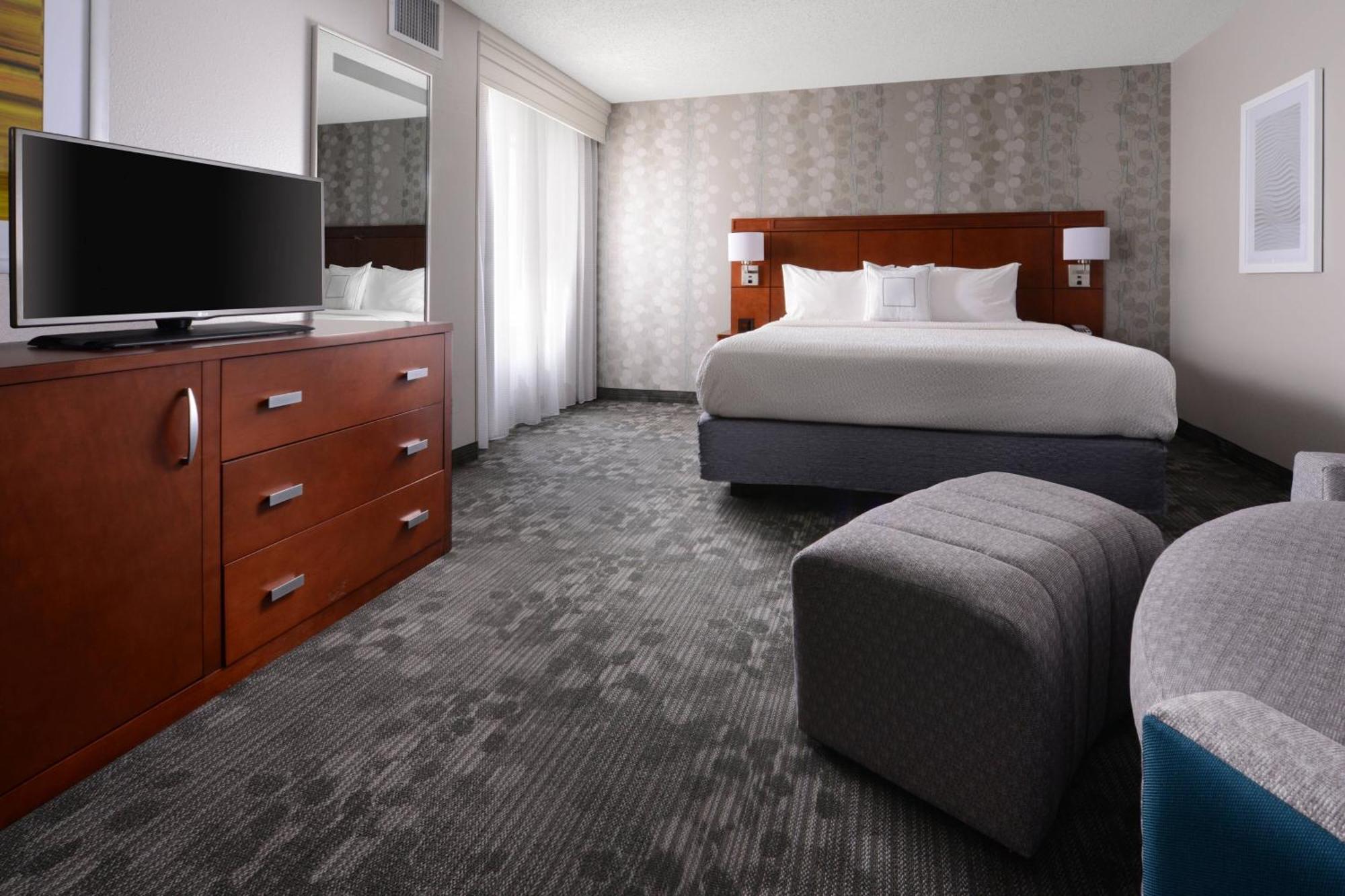 Courtyard Marriott Houston Pearland Hotel Exterior photo